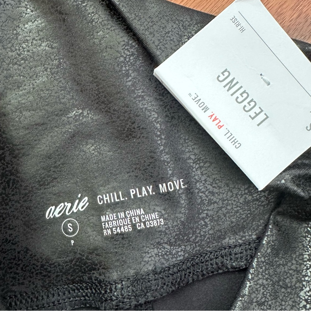 AERIE BLACK HIGH WAISTED FAUX LEATHER LEGGINGS CHILL PLAY MOVE NWT SIZE SMALL - Picture 7 of 10